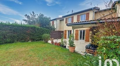 House 5 rooms of 114 m² in Villefranche-sur-Saône (69400)