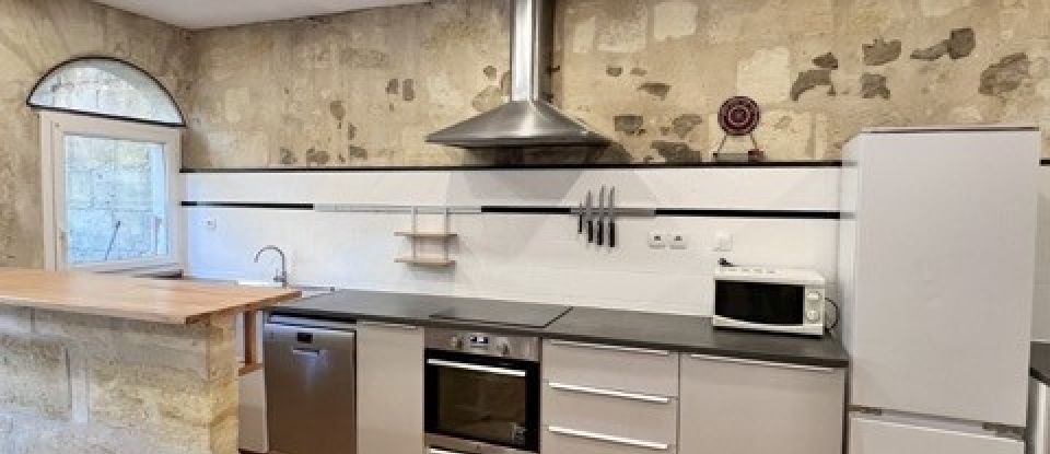 Appartement 3 pièces de 83 m² à Bordeaux (33300)