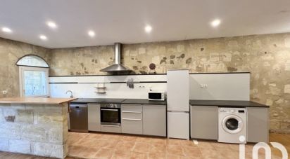 Appartement 3 pièces de 83 m² à Bordeaux (33300)