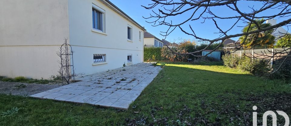 House 4 rooms of 93 m² in Notre-Dame-d'Oé (37390)