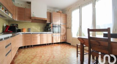 House 7 rooms of 140 m² in Saint-Affrique (12400)