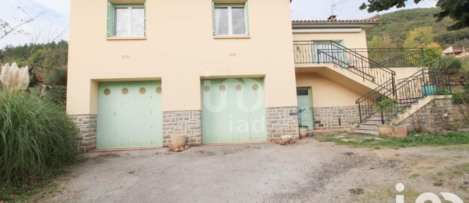 House 7 rooms of 140 m² in Saint-Affrique (12400)