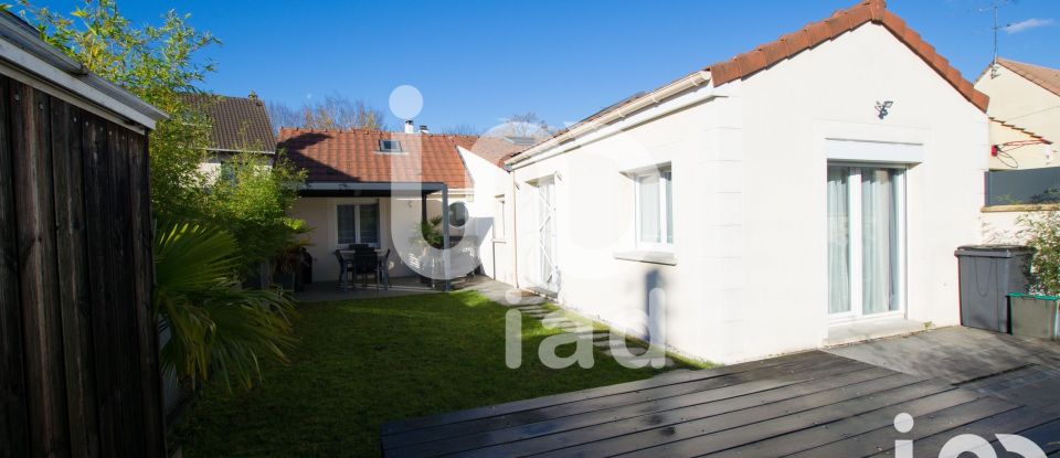 House 4 rooms of 86 m² in Ozoir-la-Ferrière (77330)