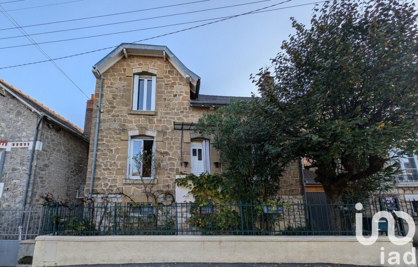 Maison traditionnelle 5 pièces de 120 m² à Brive-la-Gaillarde (19100)