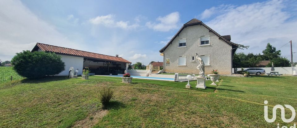 Traditional house 6 rooms of 191 m² in Argagnon (64300)