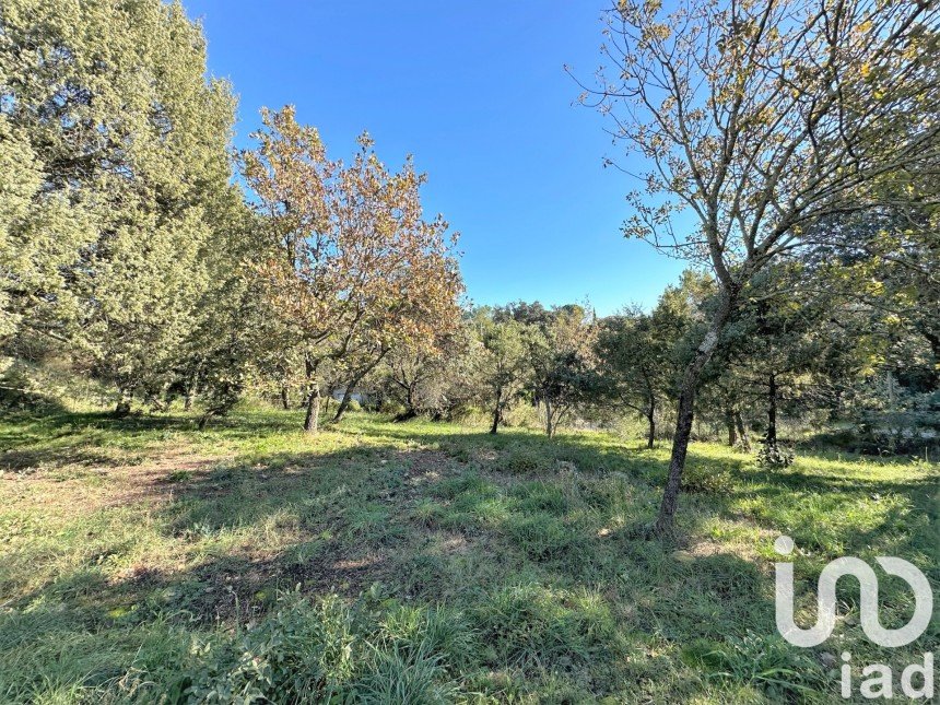 Terrain de 570 m² à Castillon-du-Gard (30210)