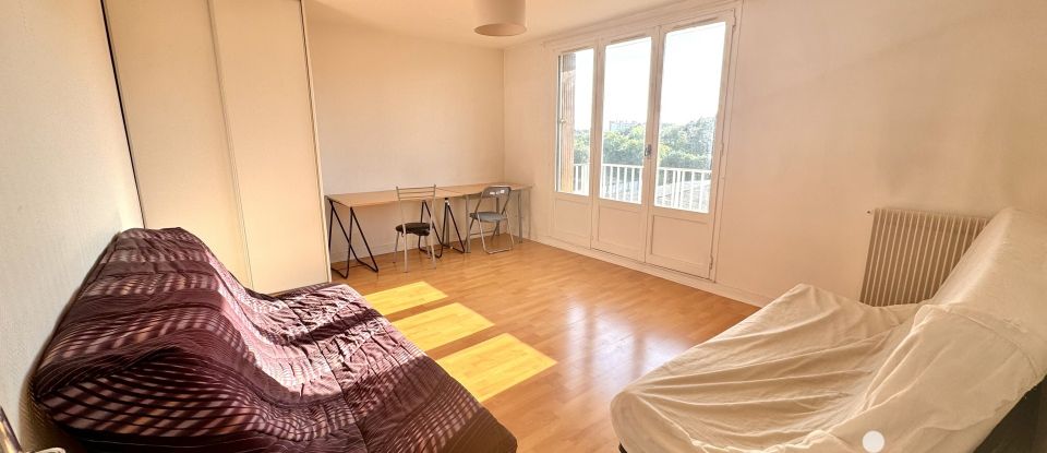 Apartment 2 rooms of 32 m² in Nevers (58000)