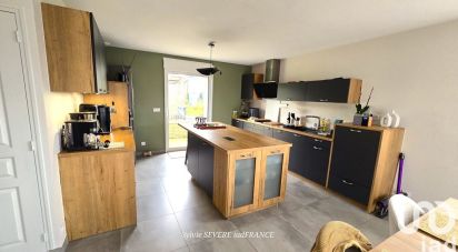 Maison 4 pièces de 82 m² à Dourdain (35450)