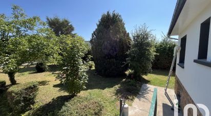 House 7 rooms of 130 m² in Saint-Planchers (50400)