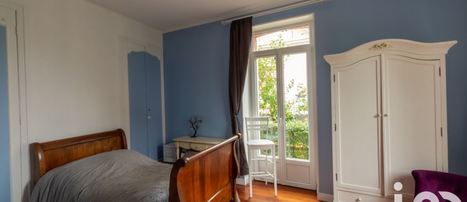 Maison 10 pièces de 208 m² à Nemours (77140)