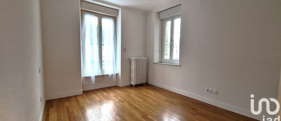 Town house 4 rooms of 87 m² in Fougères (35300)