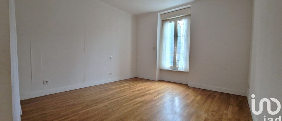 Town house 4 rooms of 87 m² in Fougères (35300)