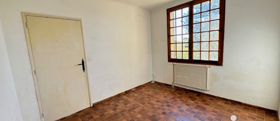 House 8 rooms of 177 m² in Châteauneuf-de-Gadagne (84470)