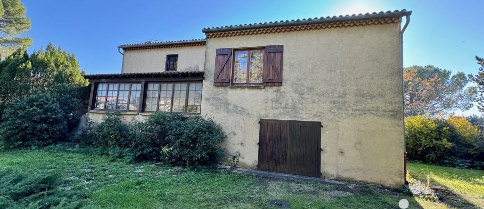 House 8 rooms of 177 m² in Châteauneuf-de-Gadagne (84470)