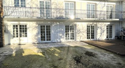 House 7 rooms of 160 m² in Livry-Gargan (93190)