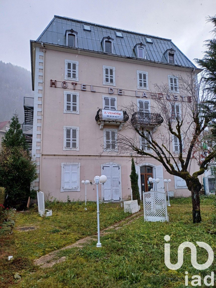 Building in Hauts de Bienne (39400) of 1,605 m²