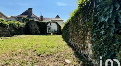 House 6 rooms of 200 m² in Noguères (64150)