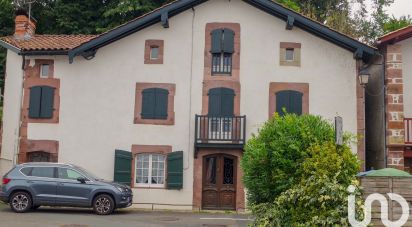 Village house 8 rooms of 197 m² in Uhart-Cize (64220)