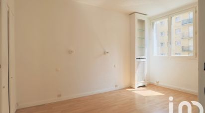 Apartment 4 rooms of 76 m² in Paris (75015)