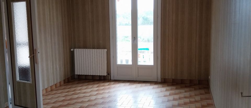 Village house 4 rooms of 90 m² in Journet (86290)