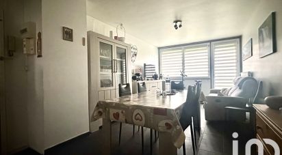 Apartment 3 rooms of 55 m² in Lys-lez-Lannoy (59390)