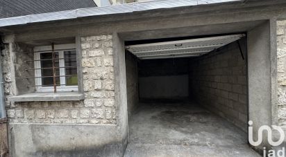 Parking/garage/box de 20 m² à Melun (77000)