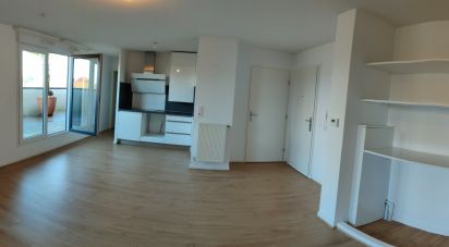 Apartment 3 rooms of 60 m² in Saint-Médard-en-Jalles (33160)