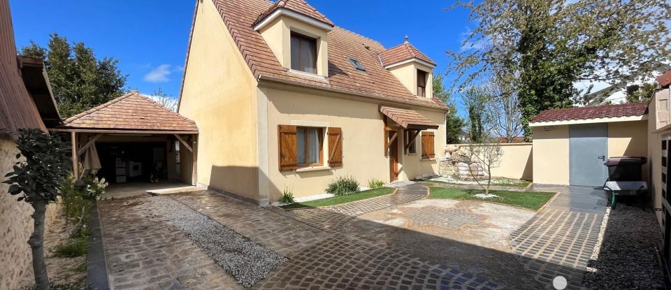 Traditional house 6 rooms of 134 m² in Les Granges-le-Roi (91410)