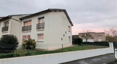 Pavilion 2 rooms of 73 m² in Poitiers (86000)