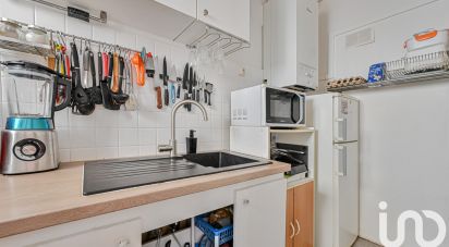 Appartement 3 pièces de 44 m² à Paris (75018)