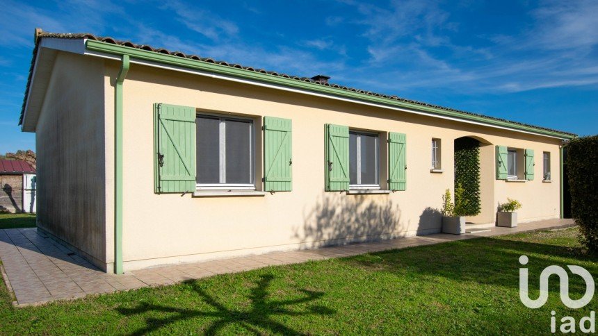 Maison traditionnelle 5 pièces de 122 m² à Le Pian-sur-Garonne (33490)