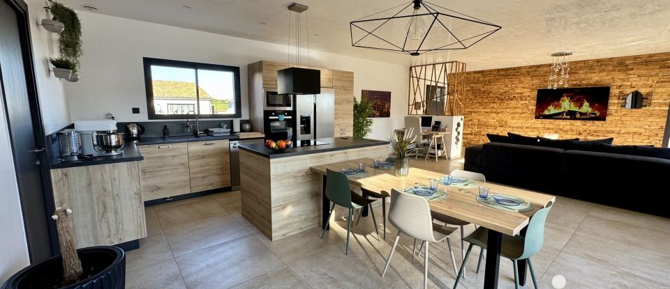 Maison 5 pièces de 142 m² à Nîmes (30900)