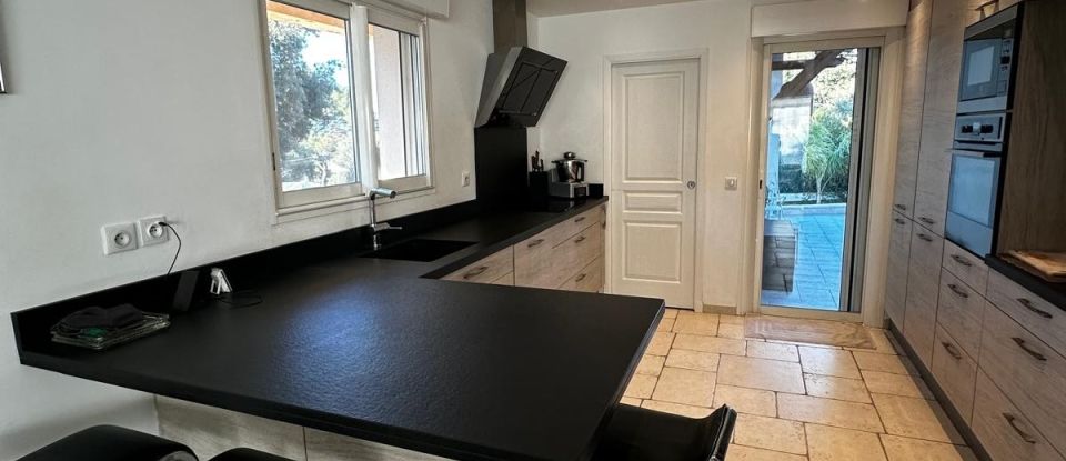 Maison 5 pièces de 153 m² à SAINT-AYGULF (83370)