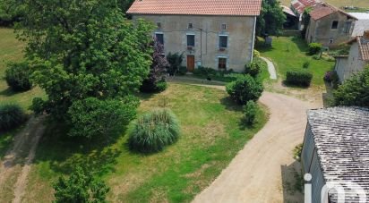 Farm 7 rooms of 182 m² in Le Vigeant (86150)