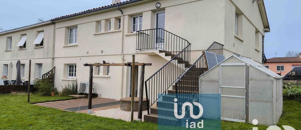 Maison 8 pièces de 145 m² à Mauléon (79700)