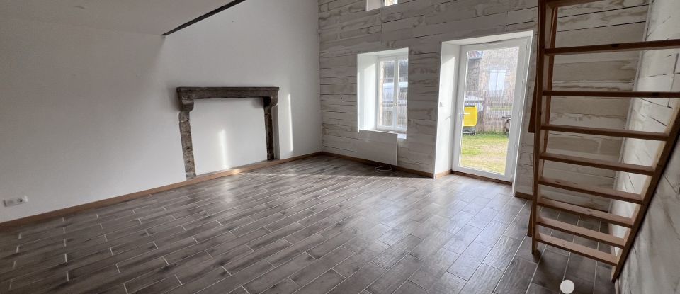 Maison 5 pièces de 120 m² à Louin (79600)