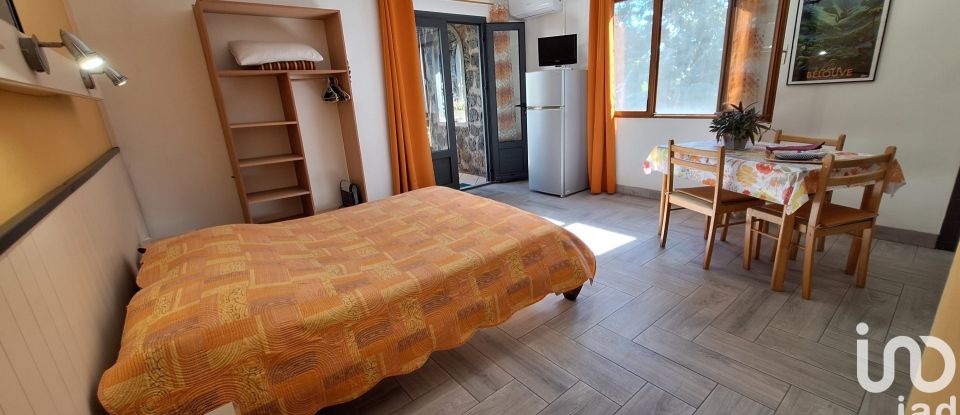 Lodge 9 rooms of 278 m² in Saint-Pierre (97410)