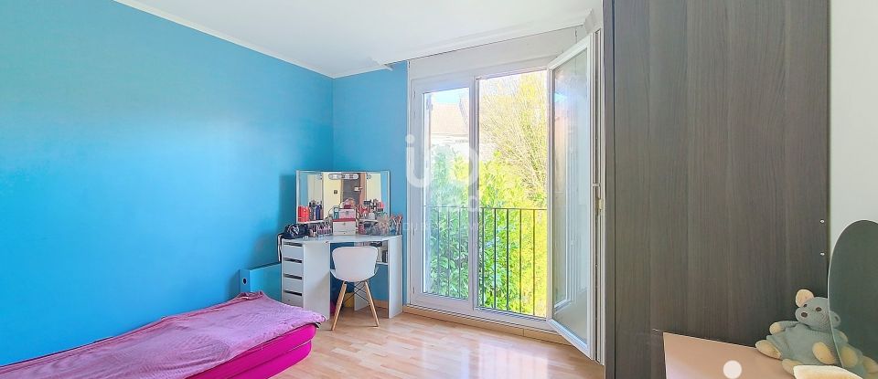 Maison 6 pièces de 110 m² à Mantes-la-Ville (78711)