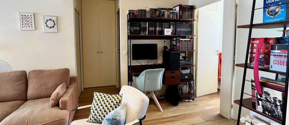 Appartement 3 pièces de 62 m² à Paris (75015)