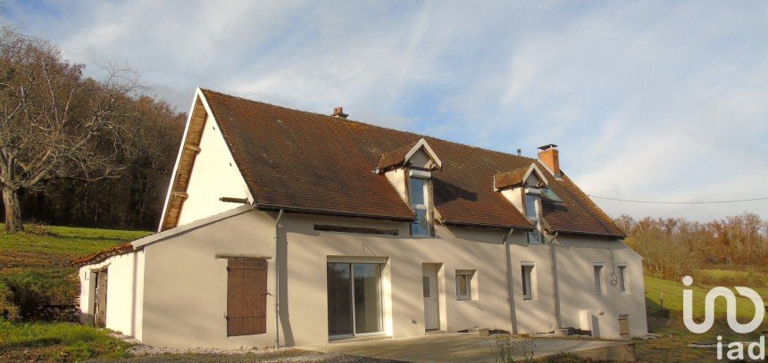 Maison traditionnelle 9 pièces de 130 m² à Les Guerreaux (71160)