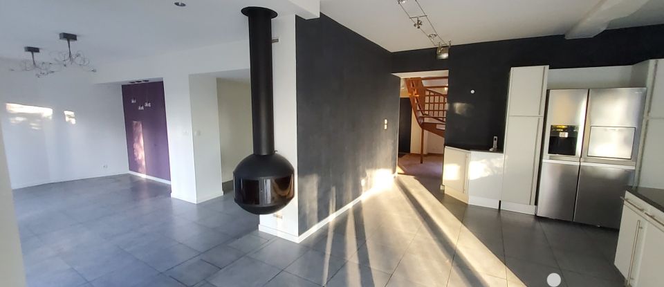 Maison 6 pièces de 248 m² à Cantenay-Épinard (49460)