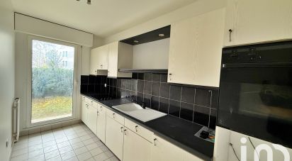 Apartment 2 rooms of 48 m² in Châtillon (92320)