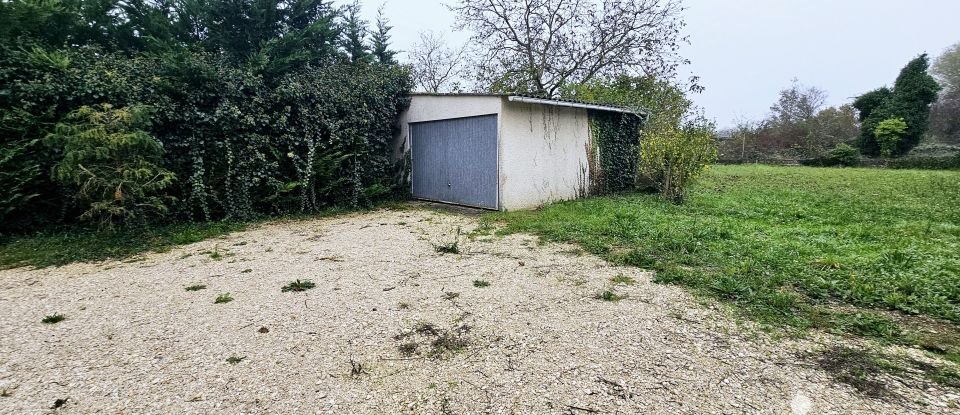 Maison traditionnelle 5 pièces de 80 m² à Charmoy (89400)