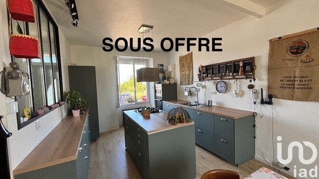 Traditional house 5 rooms of 99 m² in Châteauneuf-du-Faou (29520)