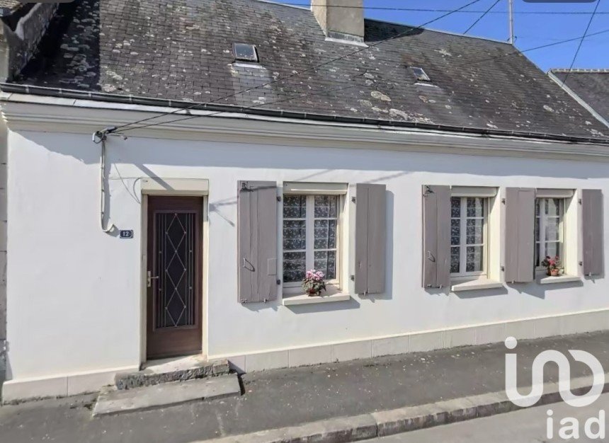 Traditional house 3 rooms of 94 m² in Ternay (41800)