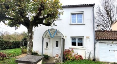 House 4 rooms of 81 m² in Montguyon (17270)