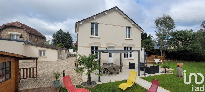 House 7 rooms of 160 m² in Évreux (27000)