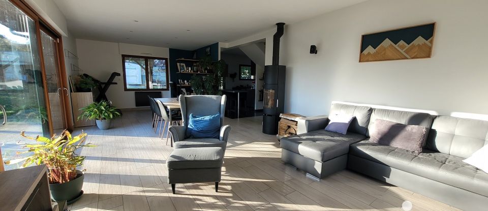 Maison 6 pièces de 132 m² à Vieux-Vy-sur-Couesnon (35490)