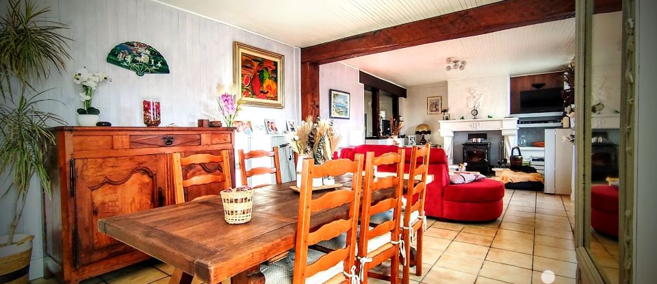 Village house 5 rooms of 126 m² in Saint-Pierre-d'Eyraud (24130)