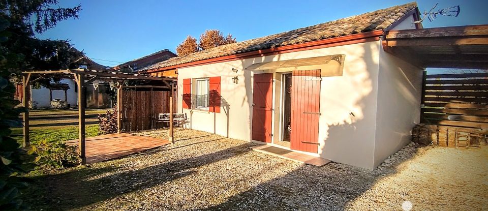 Village house 5 rooms of 126 m² in Saint-Pierre-d'Eyraud (24130)